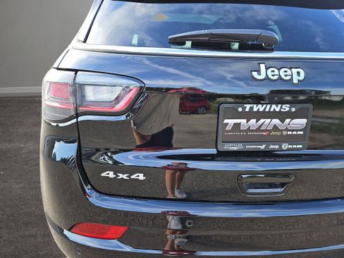 New 2024 Jeep Compass Limited w/ Elite Group image 37