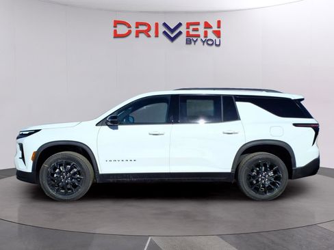 New 2026 Chevrolet Traverse LT w/ Midnight/Sport Edition image 2