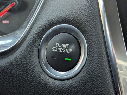 Certified 2023 Chevrolet Traverse RS image 24