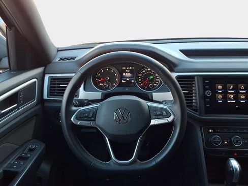 Used 2021 Volkswagen Atlas Cross Sport SE image 11