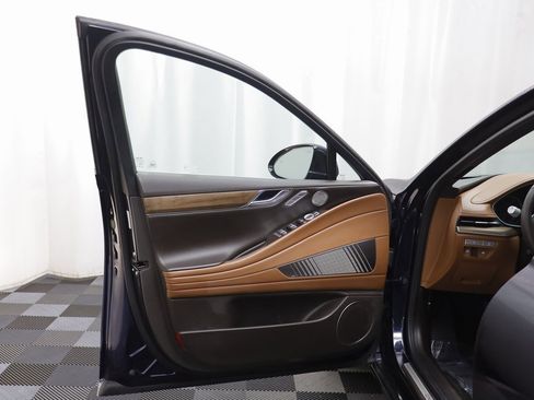Used 2024 Genesis G80 image 4