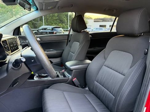 Used 2022 Kia Sportage LX FWD image 11