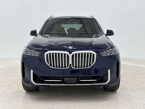 New 2026 BMW X5 xDrive50e w/ Climate Comfort Package AWD/4WD image 5