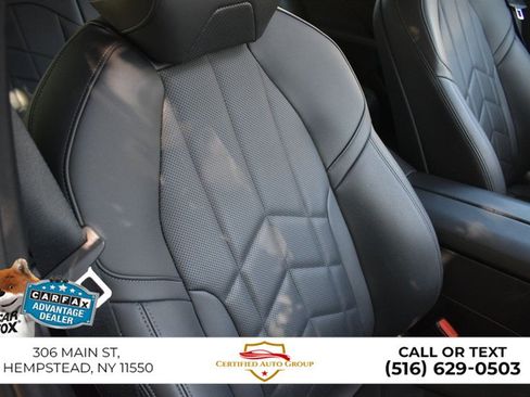 Used 2025 BMW 530i w/ Premium Package RWD image 20