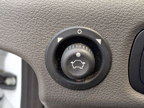 Used 2025 Ford Transit 250 Low Roof w/ Exterior Upgrade Package RWD image 26