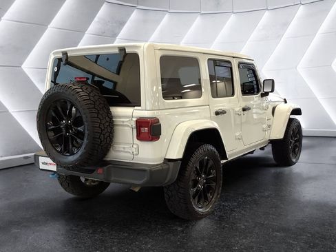 Used 2024 Jeep Wrangler Unlimited Sahara image 4