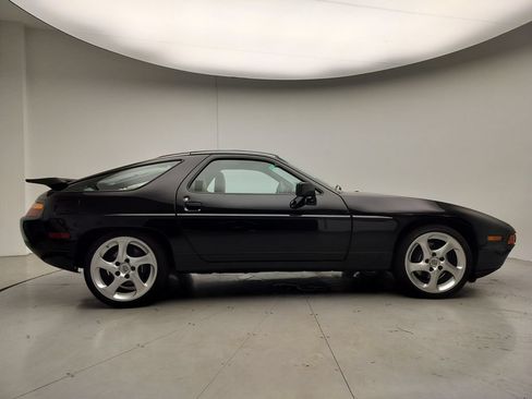 Used 1988 Porsche 928 S4 RWD image 22