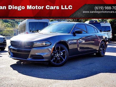 Used 2021 Dodge Charger SXT w/ Blacktop Package image 1