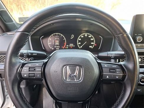 Used 2023 Honda Civic Sport image 18