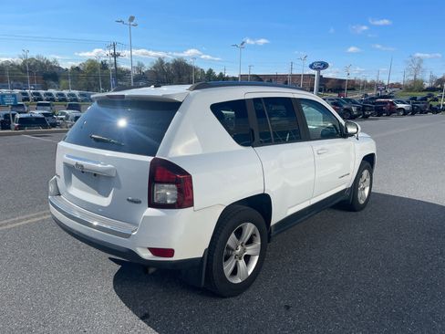 Used 2015 Jeep Compass High Altitude image 5