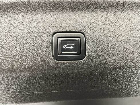 Certified 2021 Chevrolet Tahoe RST AWD/4WD image 35