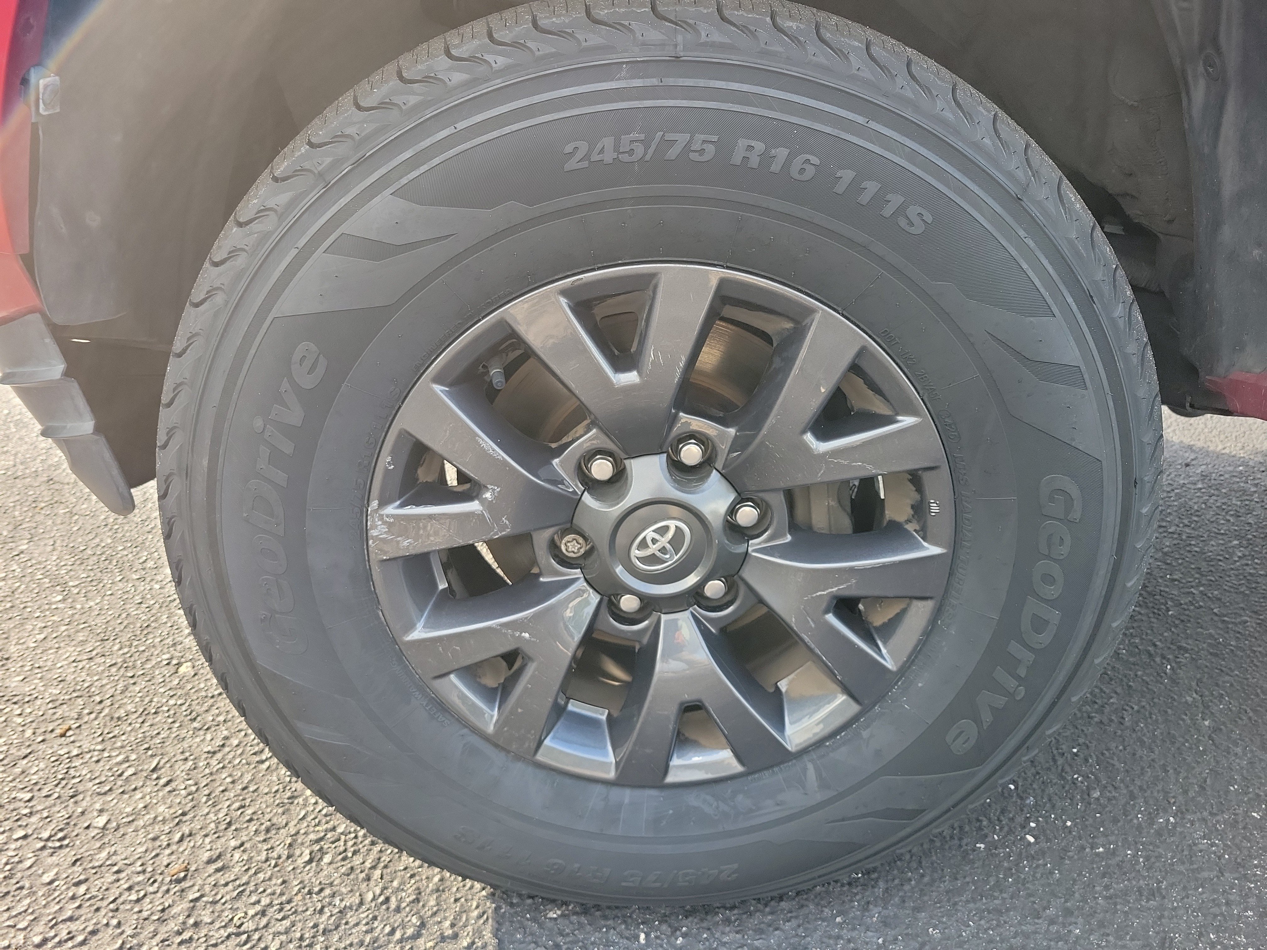 Used 2022 Toyota Tacoma SR5 w/ Technology Package AWD/4WD image 9