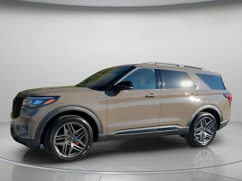 New 2026 Ford Explorer ST-Line w/ ST-Line Street Pack image 13