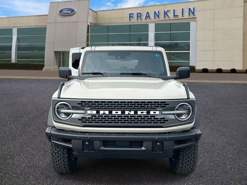 New 2025 Ford Bronco Badlands image 2