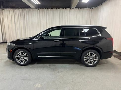 Used 2025 Cadillac XT6 Premium Luxury image 8