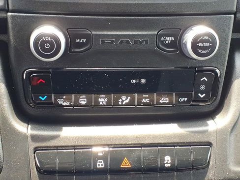 Used 2025 RAM ProMaster 2500 w/ Convenience Group FWD image 8