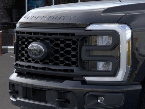 New 2025 Ford F250 Lariat w/ Lariat Ultimate Package image 17