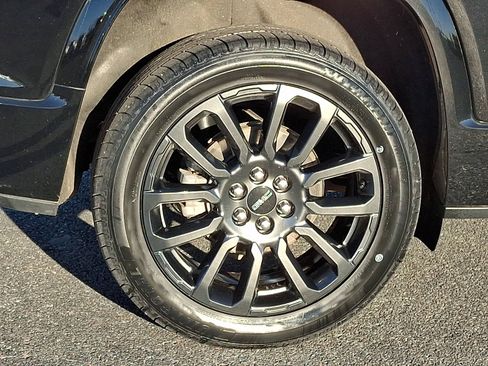 Certified 2023 GMC Acadia Denali w/ Black Diamond Edition image 7