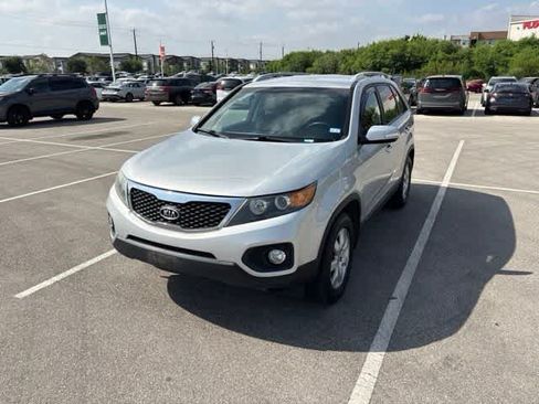 Used 2013 Kia Sorento LX w/ Convenience Pkg FWD image 1