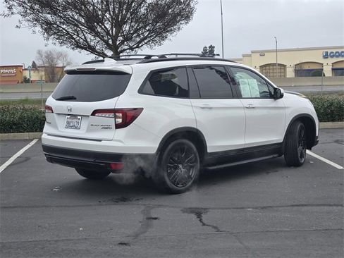 Used 2022 Honda Pilot Black Edition image 4