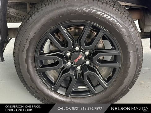 Used 2020 GMC Sierra 1500 Elevation w/ Elevation Value Package RWD image 15