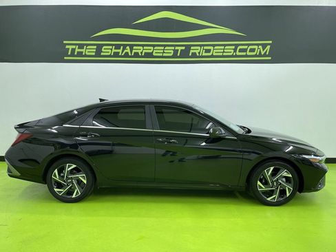 Used 2024 Hyundai Elantra SEL w/ Convenience Package image 11