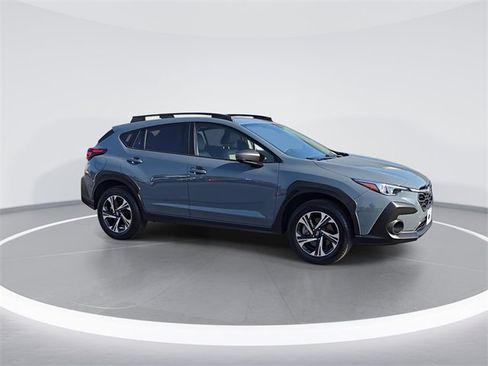 Used 2024 Subaru Crosstrek 2.0i Premium image 2