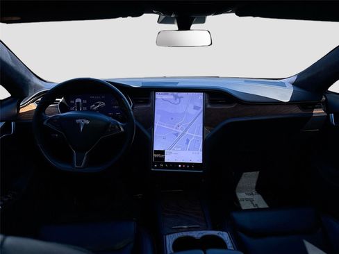 Used 2020 Tesla Model S Long Range Plus image 23