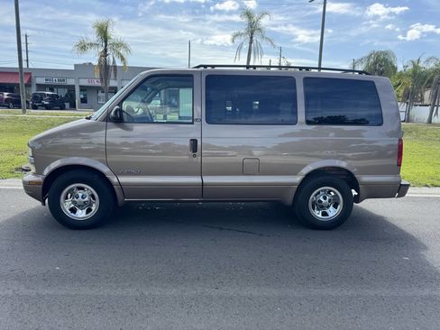 Used 2002 Chevrolet Astro image 6