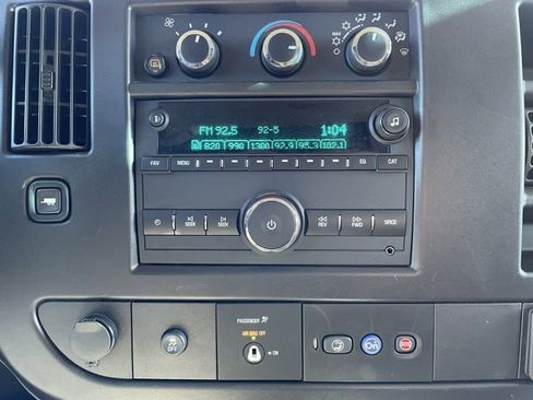 Used 2024 GMC Savana 2500 w/ Driver Convenience Package image 18