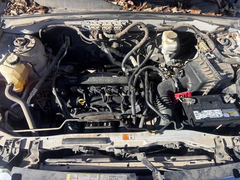 Used 2011 Ford Escape XLT image 20