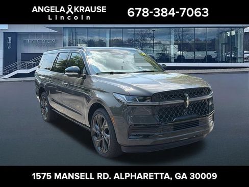 New 2027 Lincoln Navigator L Black Label AWD/4WD image 1