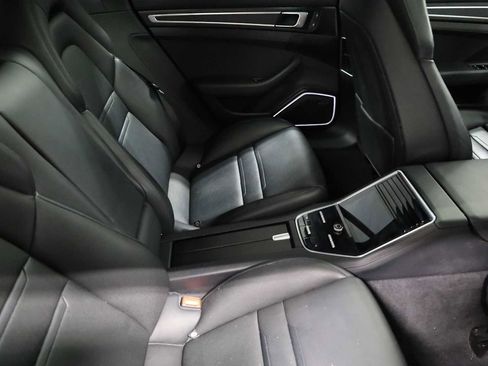 Used 2023 Porsche Panamera 4 image 44