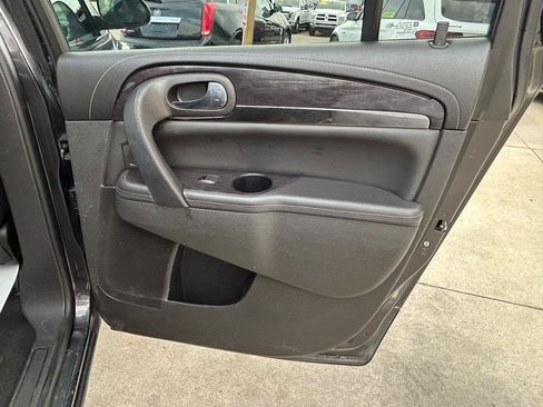 Used 2016 Buick Enclave Leather FWD image 16