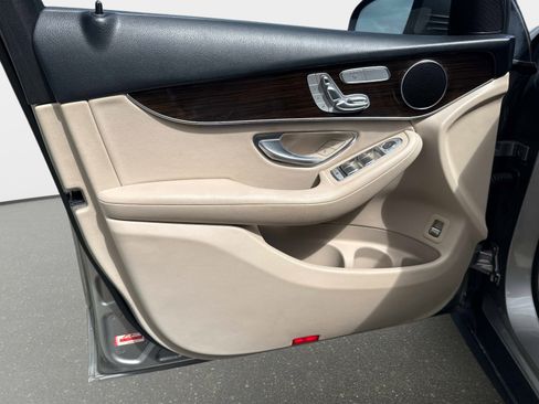 Certified 2020 Mercedes-Benz GLC 300 image 17