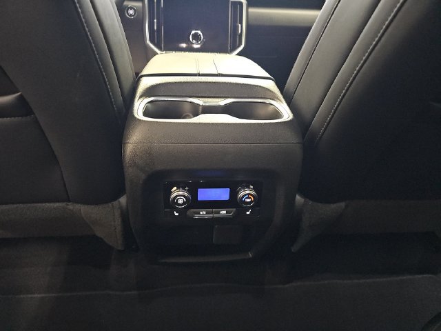 Used 2026 GMC Acadia Elevation w/ Black Edition FWD image 42