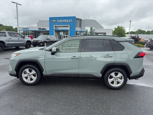 Used 2021 Toyota RAV4 XLE w/ Convenience Package AWD/4WD image 15