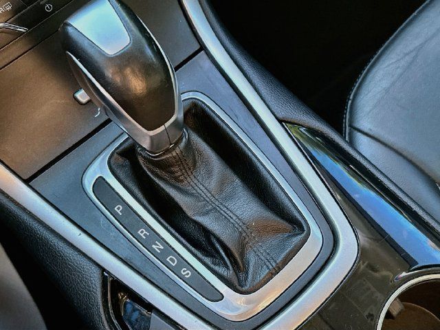 Used 2017 Ford Edge SEL w/ Equipment Group 201A AWD/4WD image 17