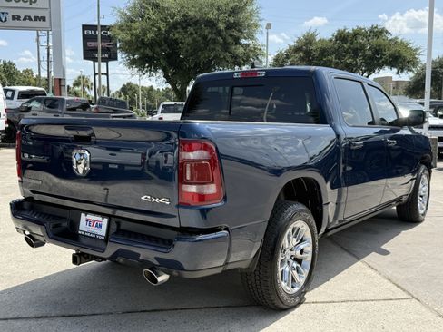 Used 2024 RAM 1500 Laramie AWD/4WD image 5