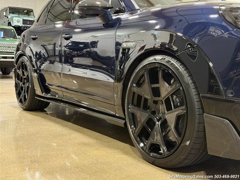 Used 2024 Porsche Cayenne Turbo AWD/4WD image 35