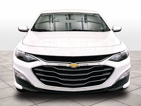Used 2020 Chevrolet Malibu LT image 3