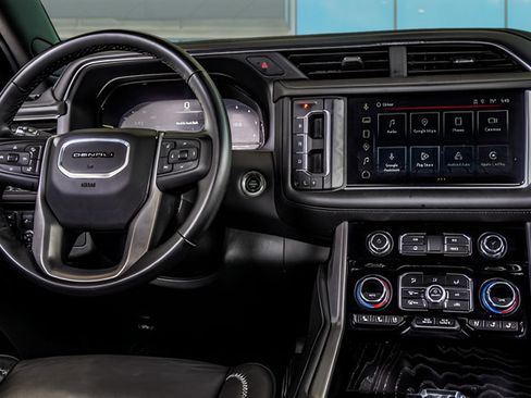 Used 2024 GMC Yukon XL Denali AWD/4WD image 13