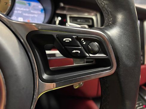 Used 2017 Porsche Macan Turbo image 12