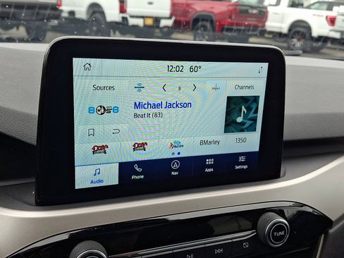 Certified 2022 Ford Escape SE w/ SE Sport Appearance Package image 24