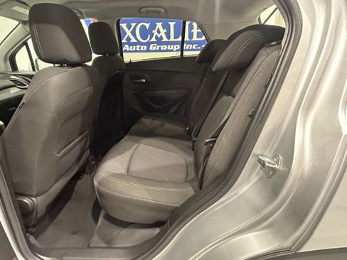 Used 2017 Chevrolet Trax LT AWD/4WD image 32