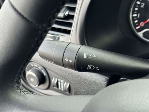 Used 2022 Jeep Renegade Latitude image 9