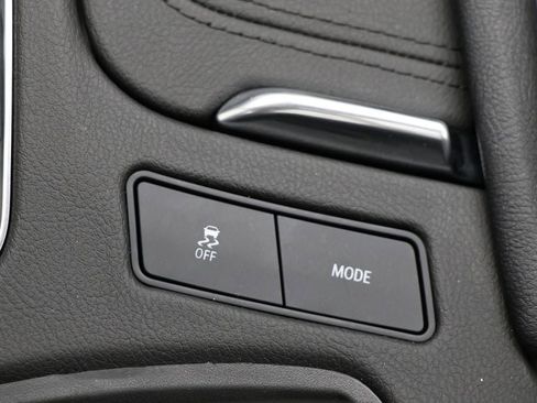 Used 2025 Cadillac XT6 Premium Luxury image 30