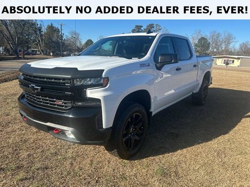 Used 2021 Chevrolet Silverado 1500 LT Trail Boss w/ LPO, Dark Essentials Package image 2