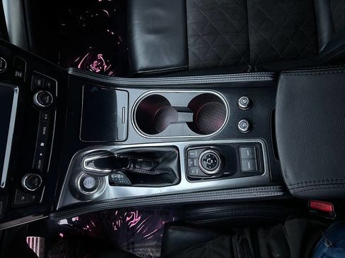 Used 2018 Nissan Maxima SR w/ Midnight Edition image 21