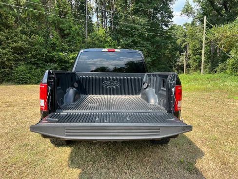 Used 2017 Ford F150 XL w/ Equipment Group 101A Mid image 7